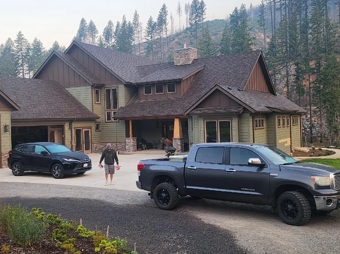 Custom craftsman home built by OJEG Construction in Oregon